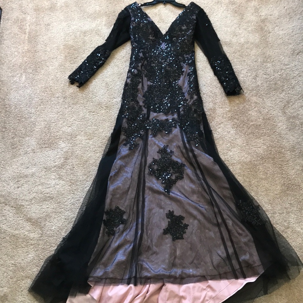 Black and Pink Long-sleeve Prom Dress